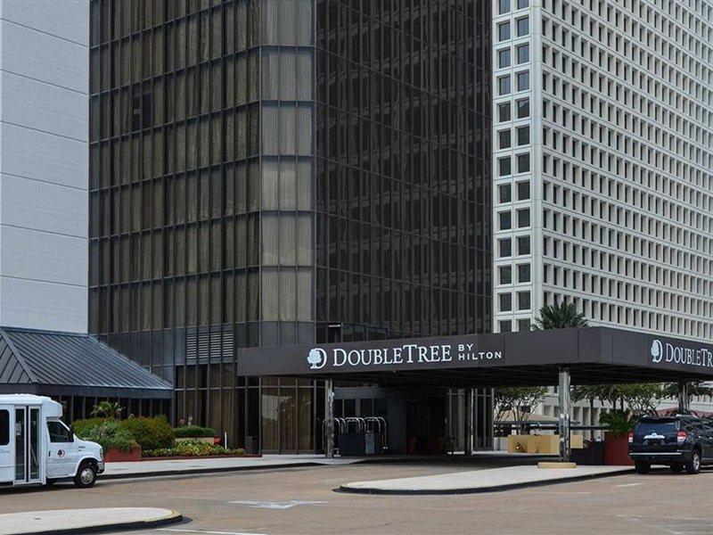 Doubletree By Hilton Hotel Houston Greenway Plaza Exterior photo